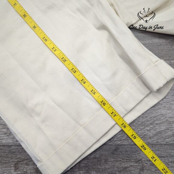 Croft & Barrow Flat Front Shorts Size 8 - Picture 6 of 7